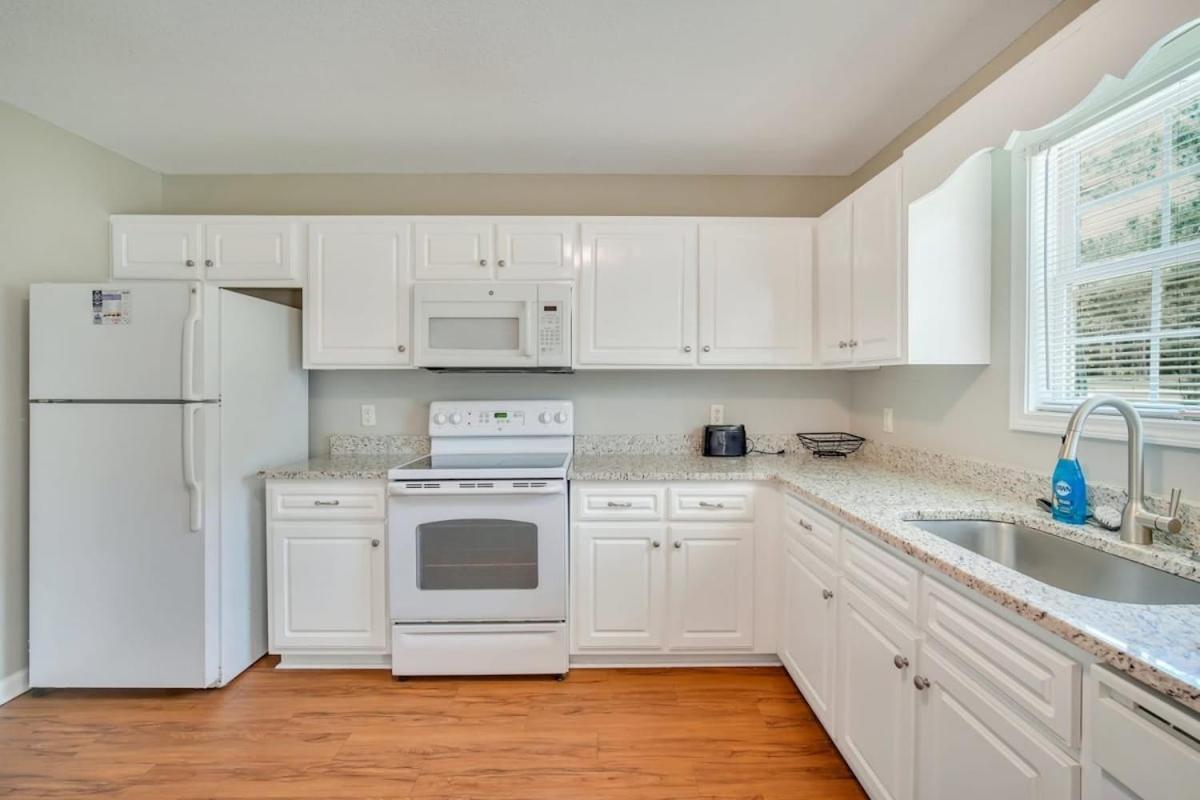 Charming Gray Home- 5 Mins From Gsu! Statesboro Ngoại thất bức ảnh
