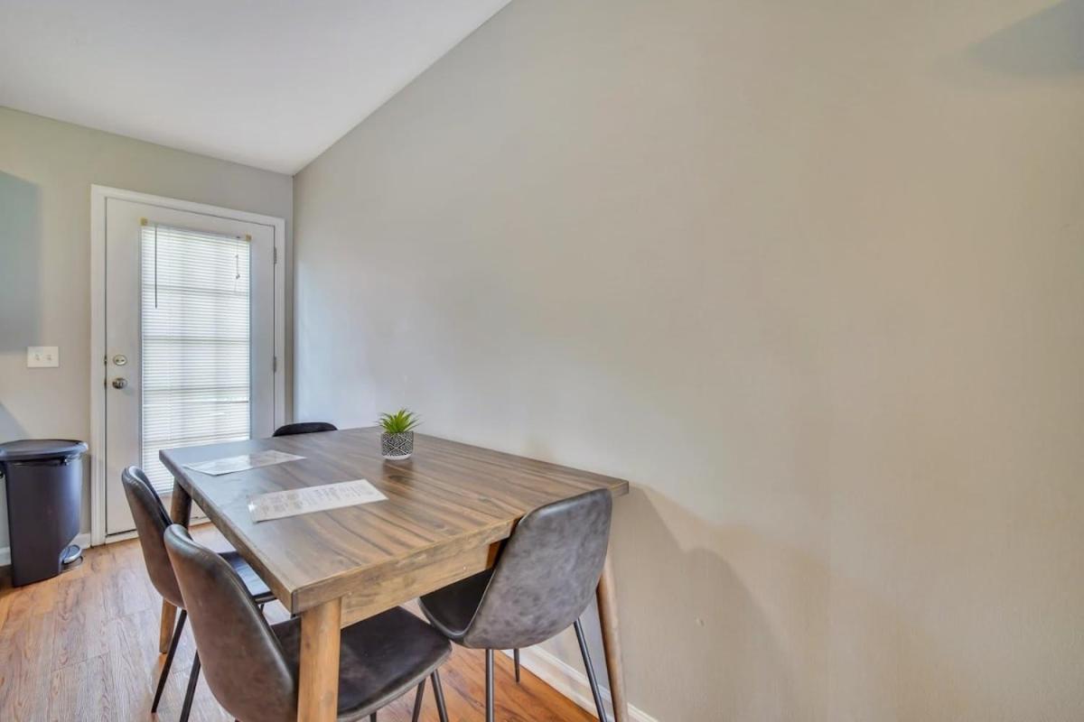 Charming Gray Home- 5 Mins From Gsu! Statesboro Ngoại thất bức ảnh